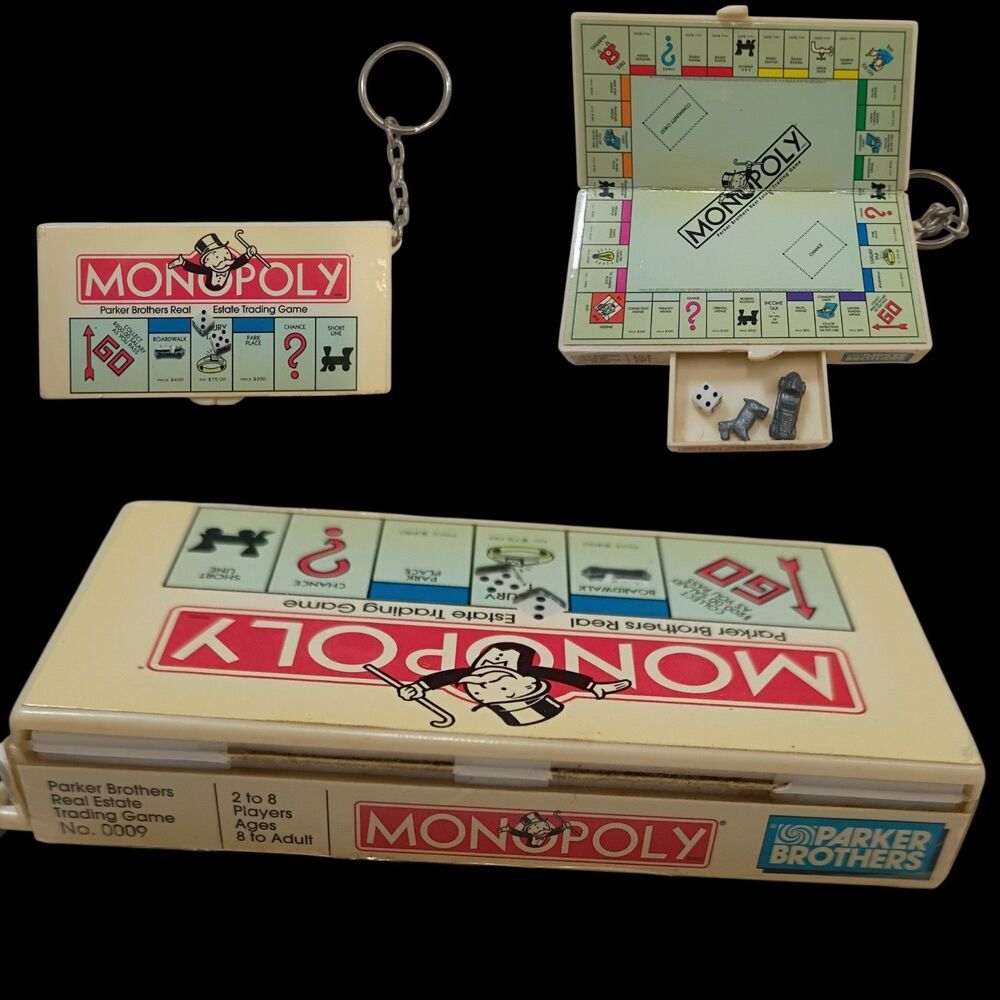 1998  MONOPOLY KEYCHAIN With Pieces- Dog, Car And Dice - Vintage Parker Brothers